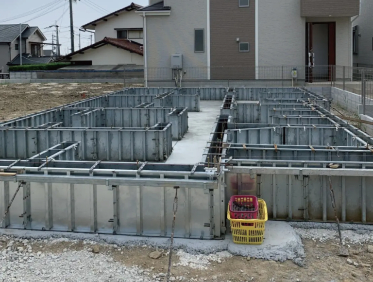 鋼製型枠パネルを使用した基礎工事の施工事例をご紹介します | 精密プレス工業(株)